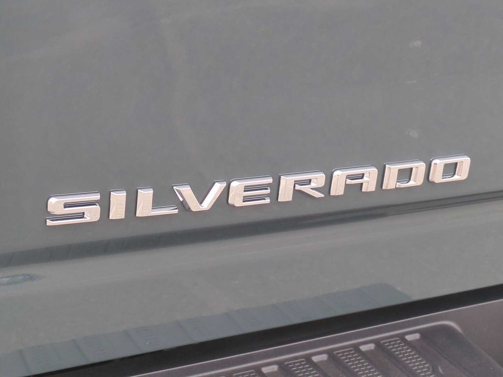 2026 Chevrolet Silverado 2500 HD LTZ - Photo 9