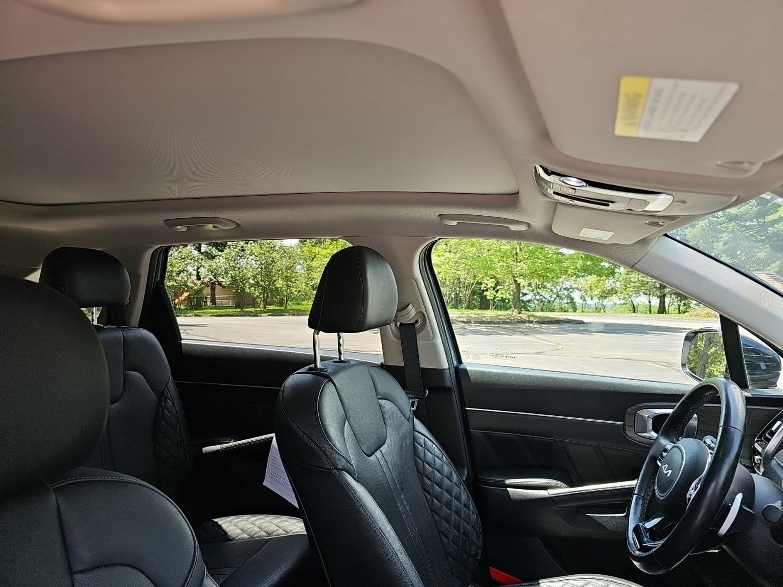 Used 2022 Everlasting Silver Kia X-Line SX Prestige image 11