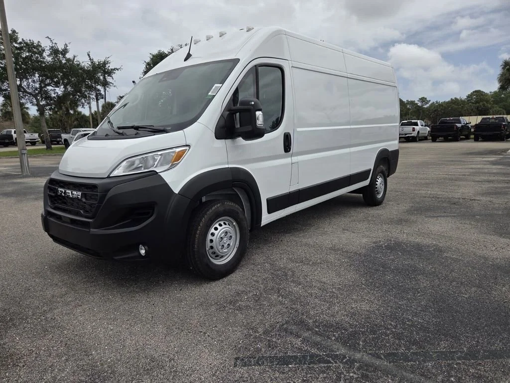 New 2026 Bright White Clear-Coat Exterior Paint RAM Tradesman image 4