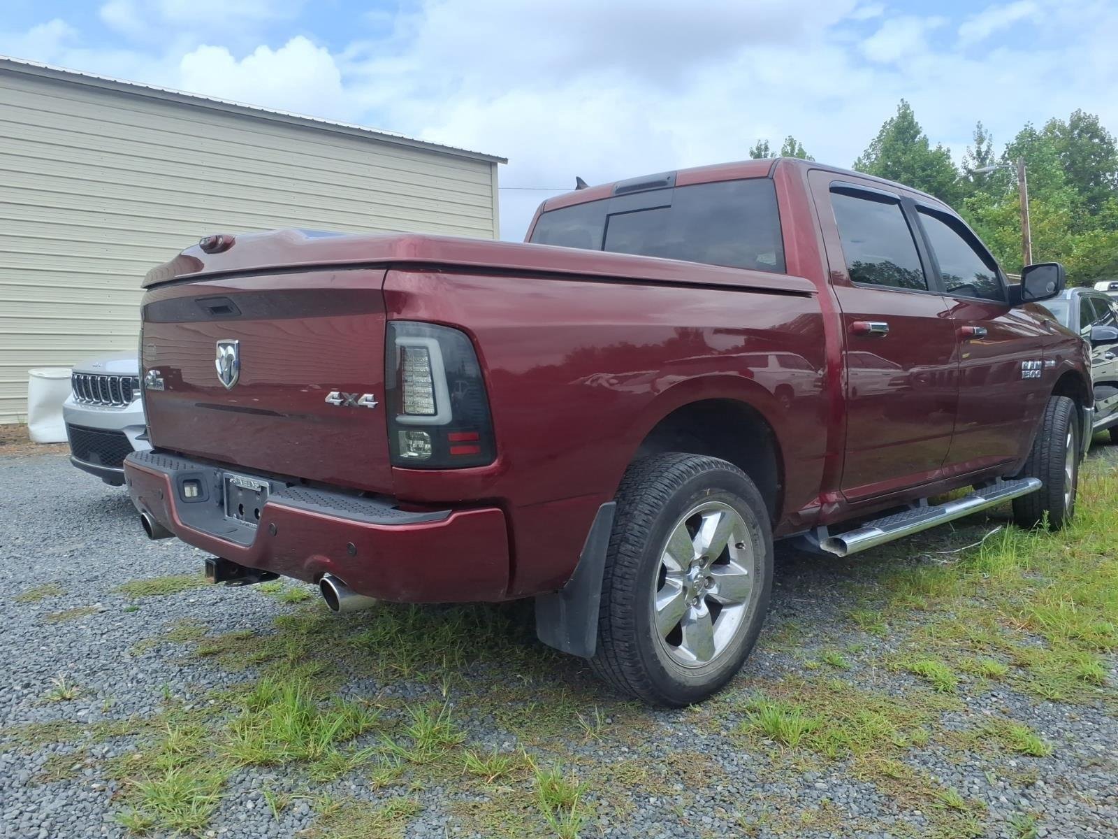 Used 2016 Delmonico Red Pearlcoat Ram Big Horn image 8