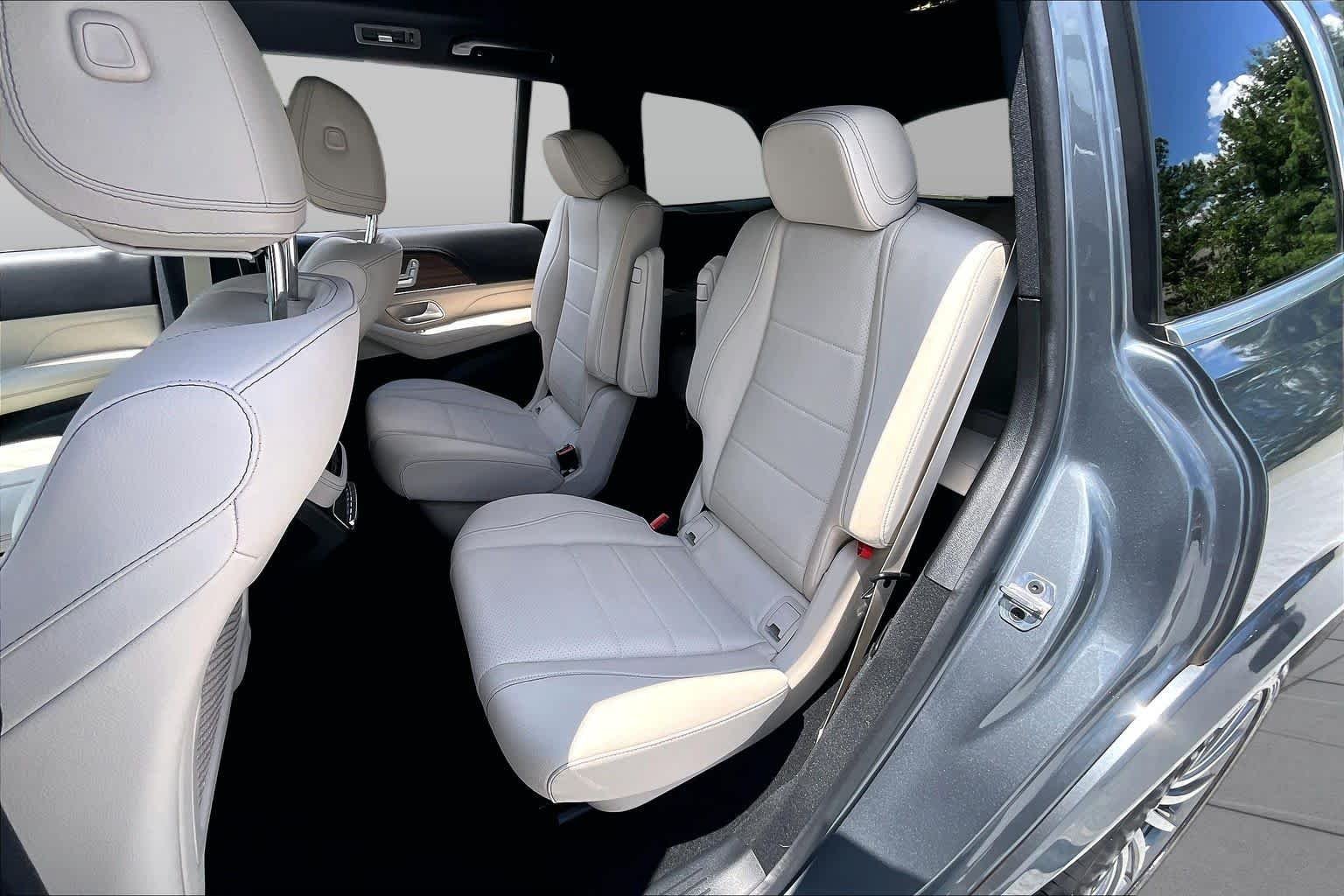 Used 2024 Selenite Grey Metallic Mercedes-Benz GLS 450 image 21
