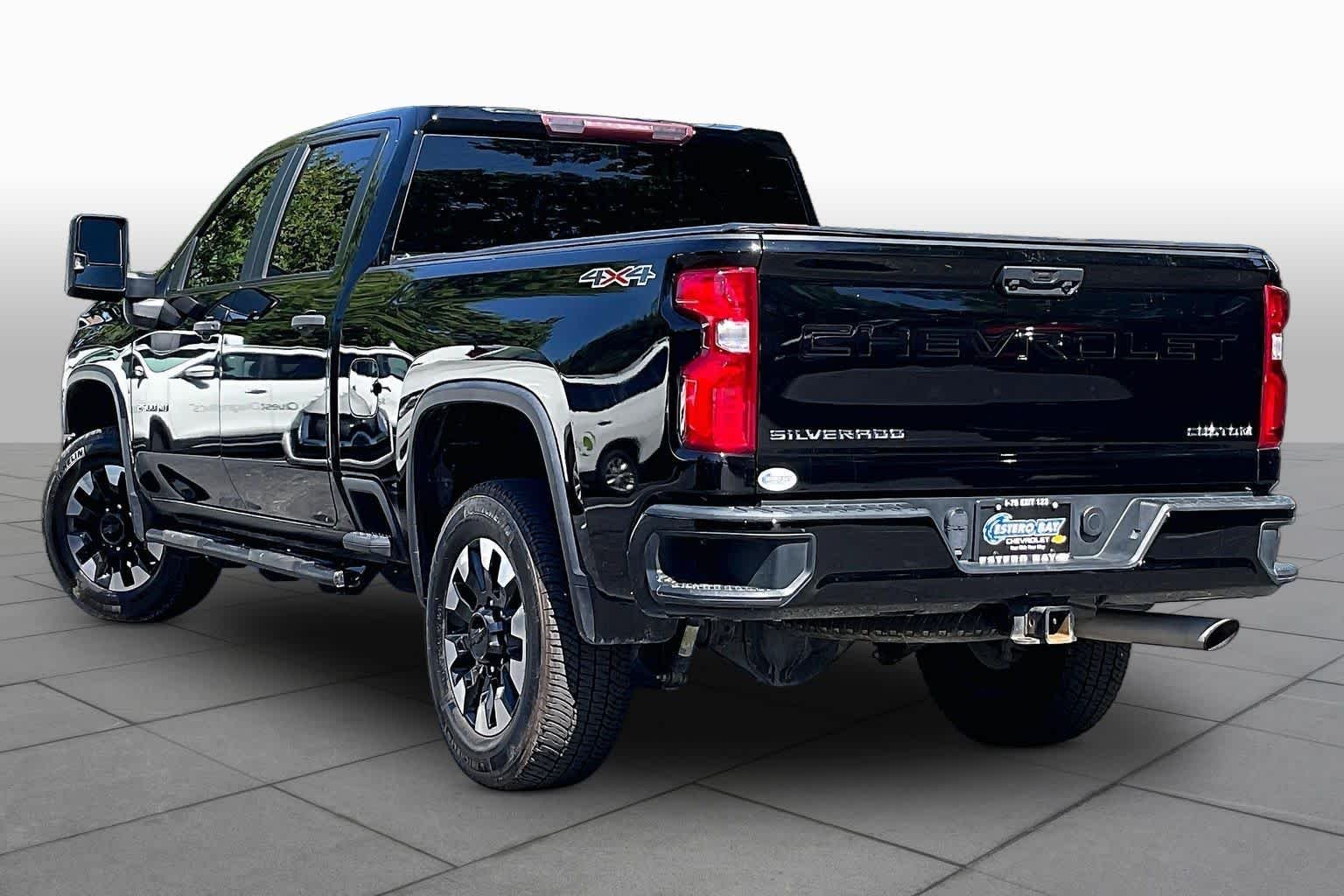 Used 2020 Black Chevrolet Custom image 12