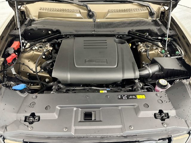 New 2026 Beige Land Rover S image 32