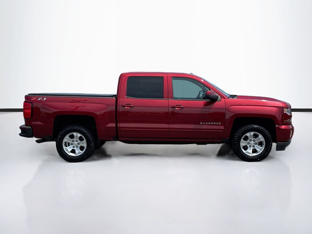 Used 2018 CAJUN RED TINTCOAT Chevrolet LT image 8