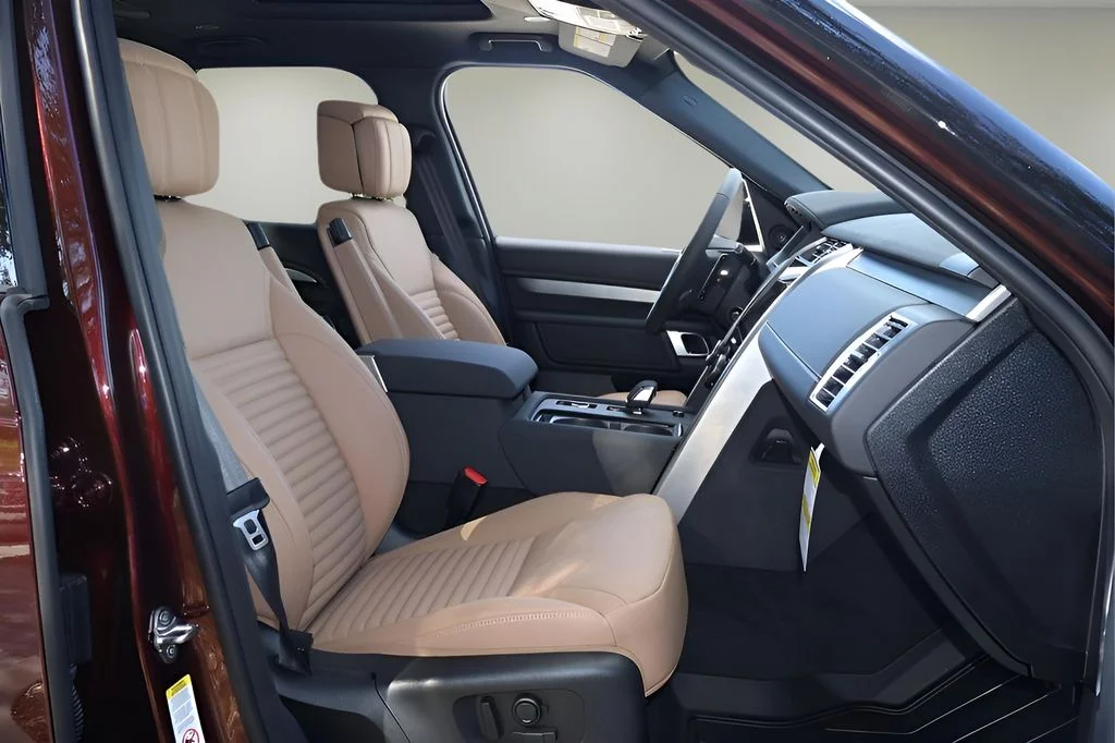 New 2026 Sedona Red Land Rover  image 17
