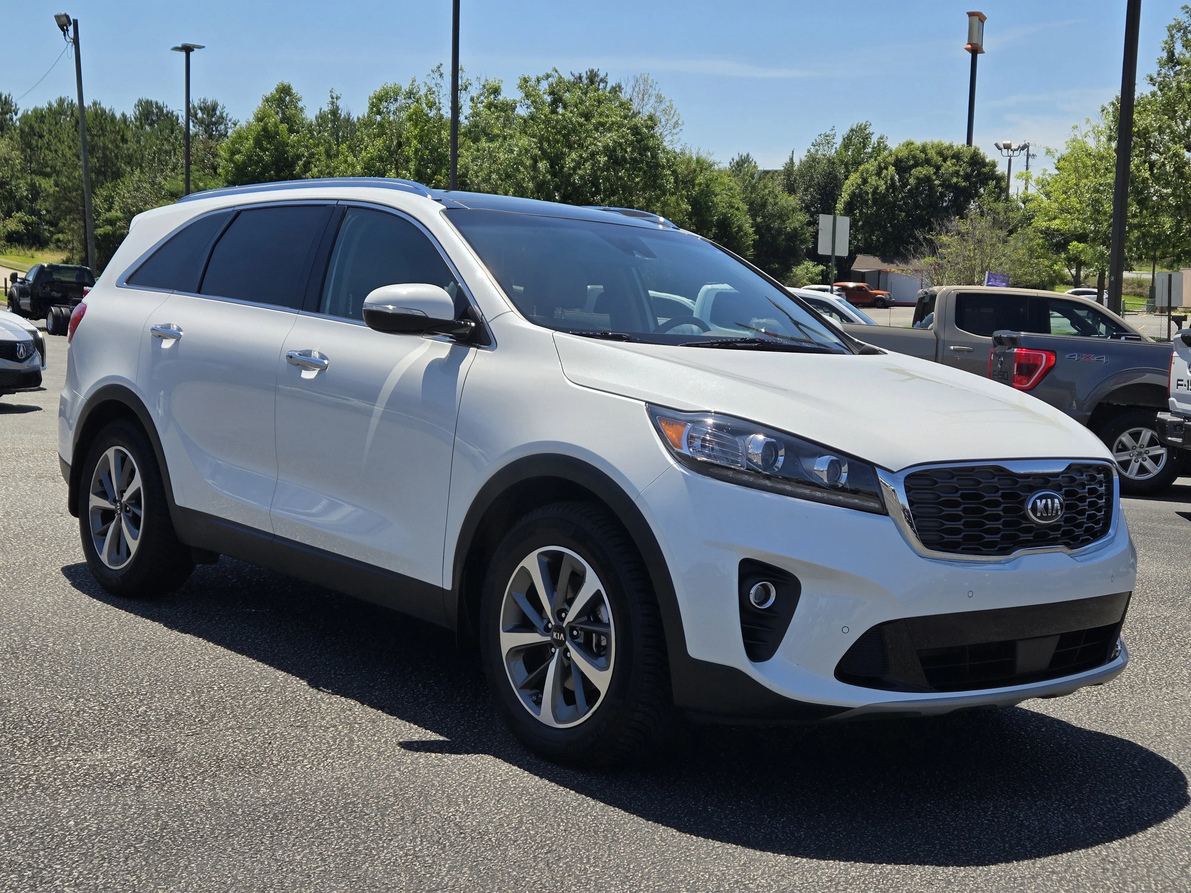 Used 2019 Snow White Pearl Kia EX image 6