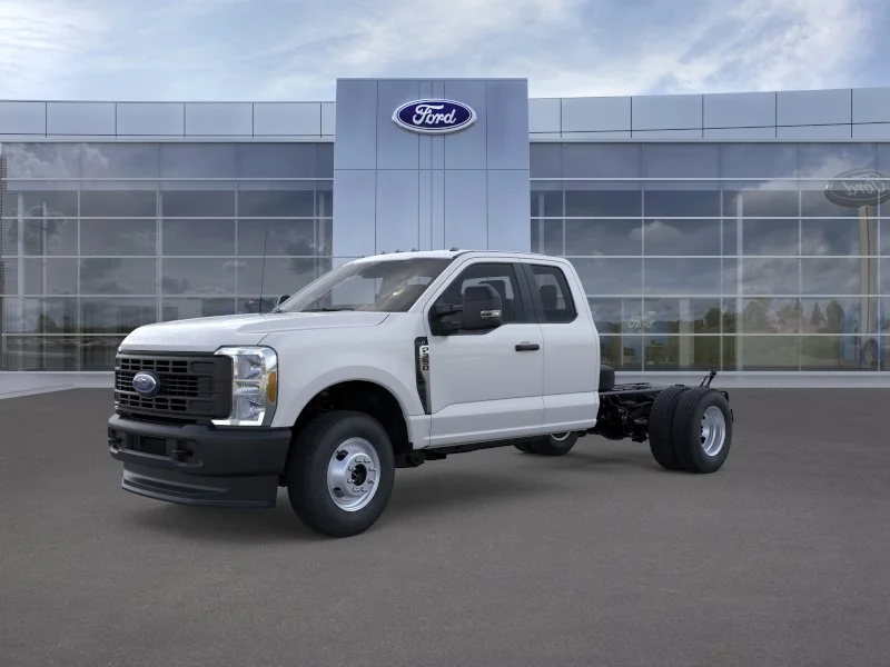 2026 Ford F-350 XL 4x4 SuperCab 168-In DRW's photo