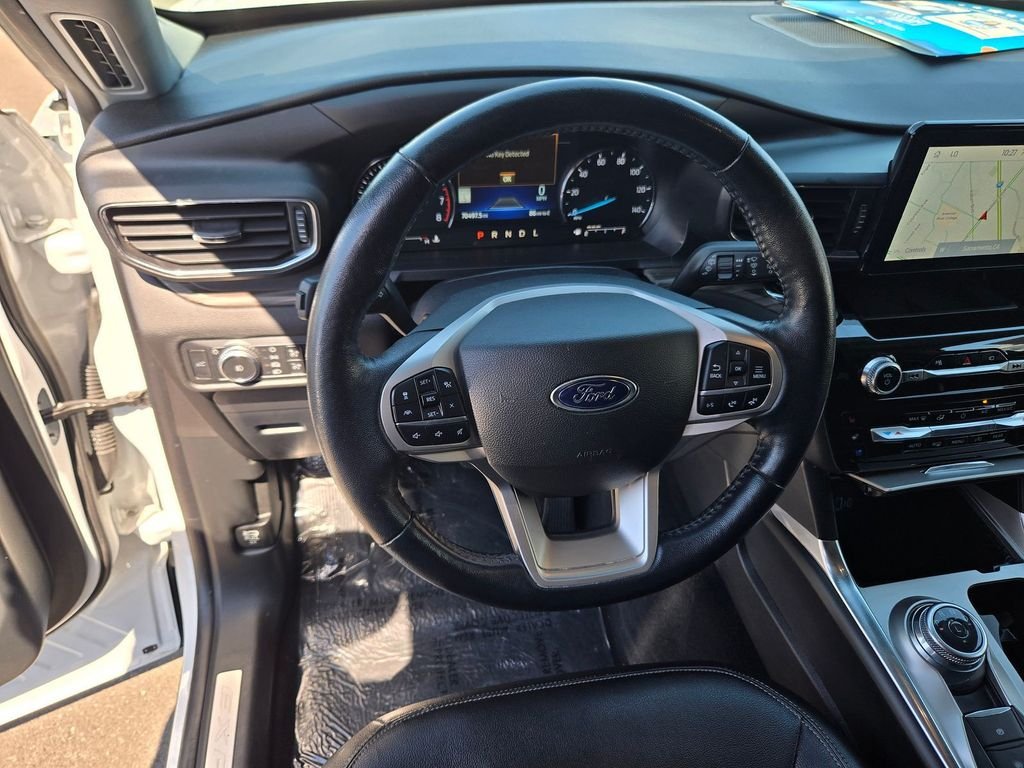 Used 2022 White Ford Limited image 6