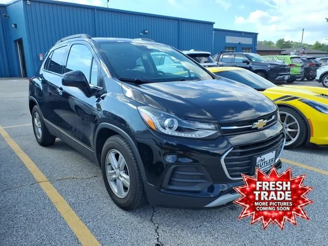 Used 2019 MOSAIC BLACK METALLIC Chevrolet LT image 5
