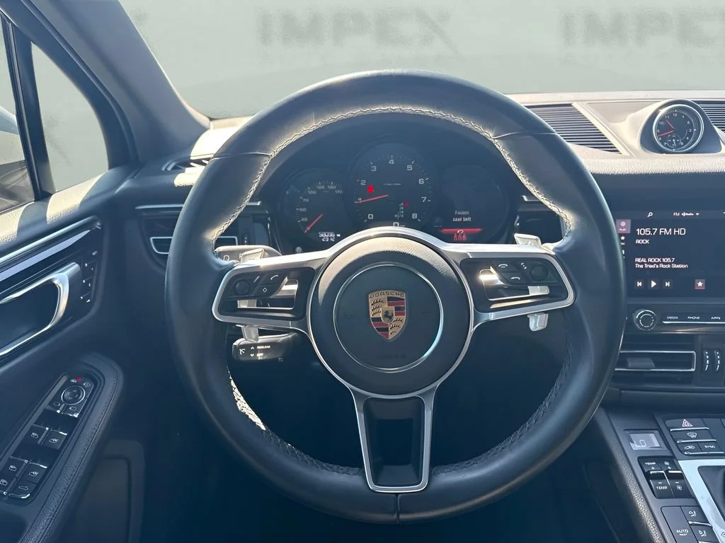 Used 2021  Porsche  image 15