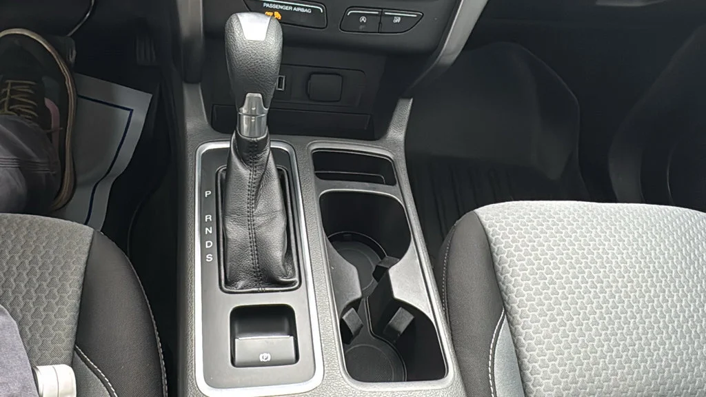 Used 2017 White Ford SE image 27