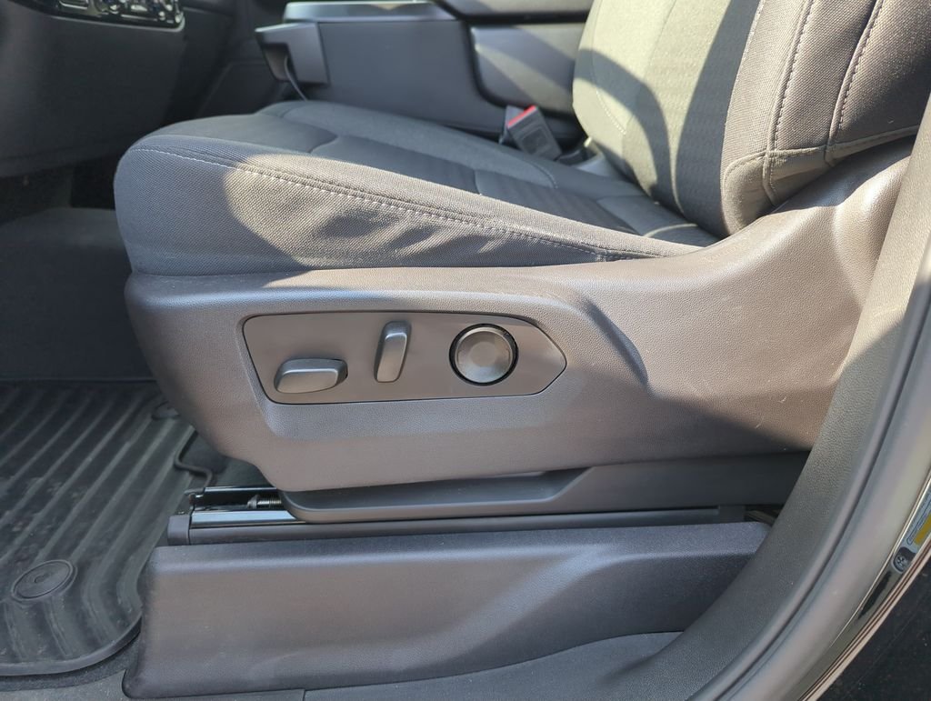 Used 2025 Black GMC Elevation image 12