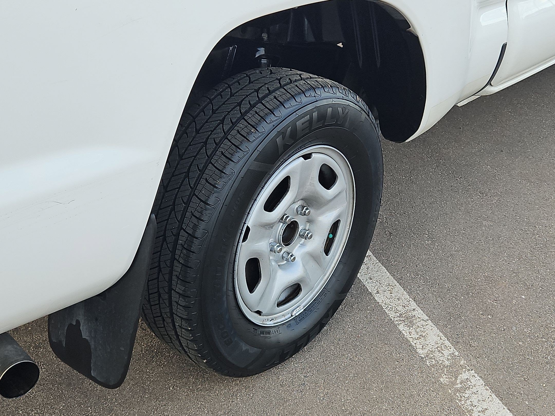 Used 2015 White Toyota BASE image 12