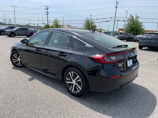 Certified Used 2024 Crystal Black Pearl Honda 2.0L LX image 5