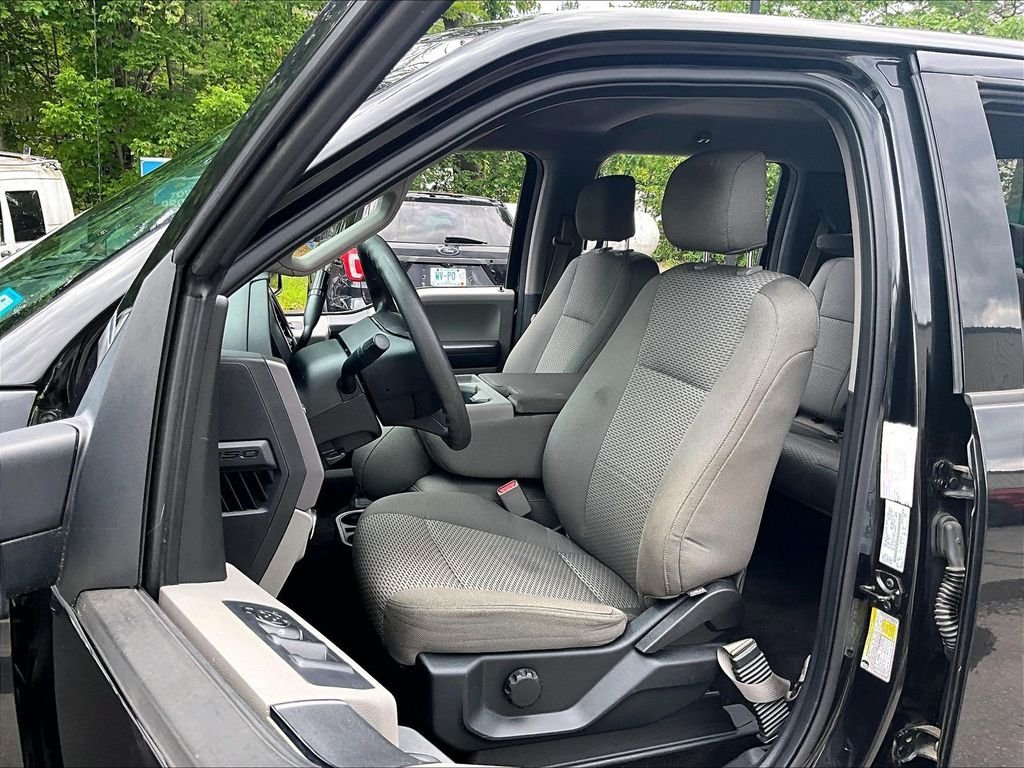 Used 2015 Tuxedo Black Metallic Ford XLT image 10