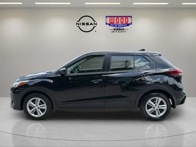 Certified Used 2025 Super Black Nissan S image 5