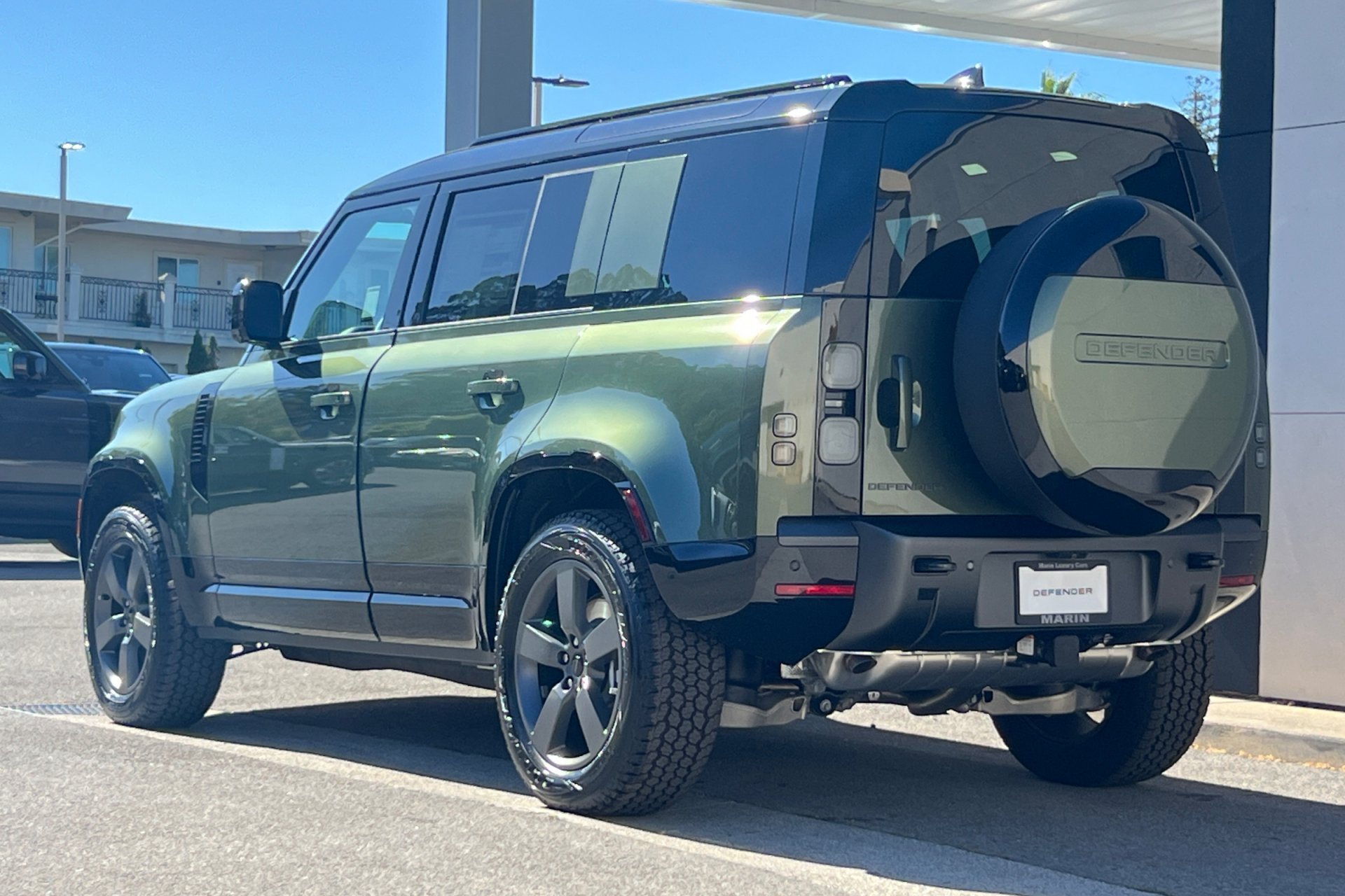 New 2026 Woolstone Green Land Rover X-Dynamic SE image 6