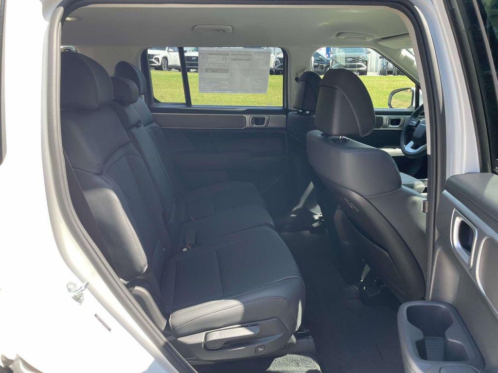 New 2027 White Hyundai SEL AWD image 11