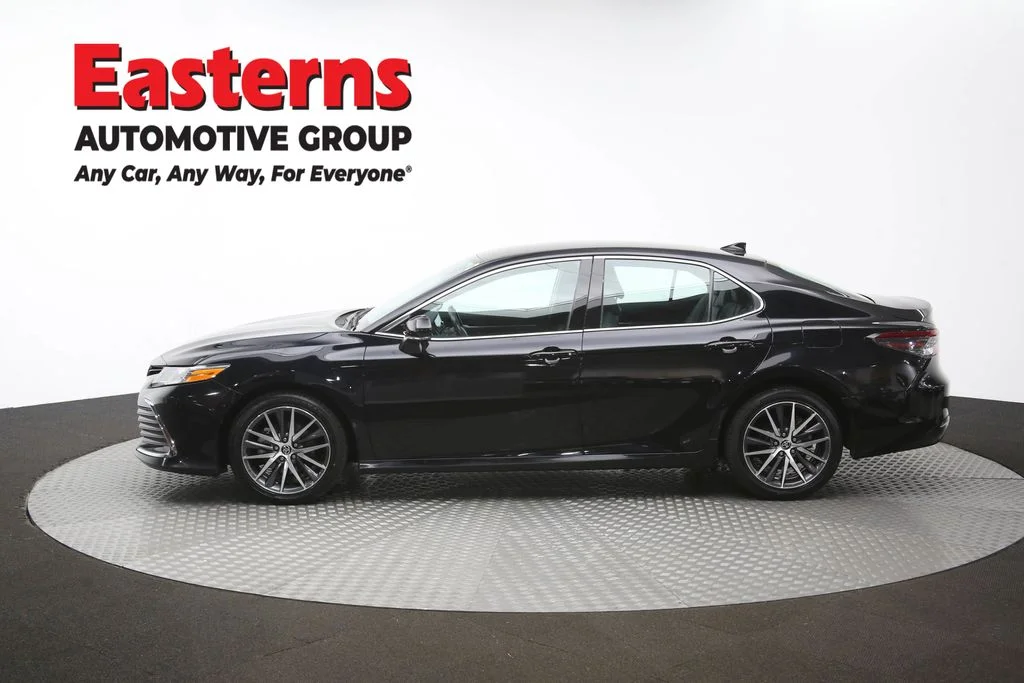 Used 2022 Black Toyota XLE image 59