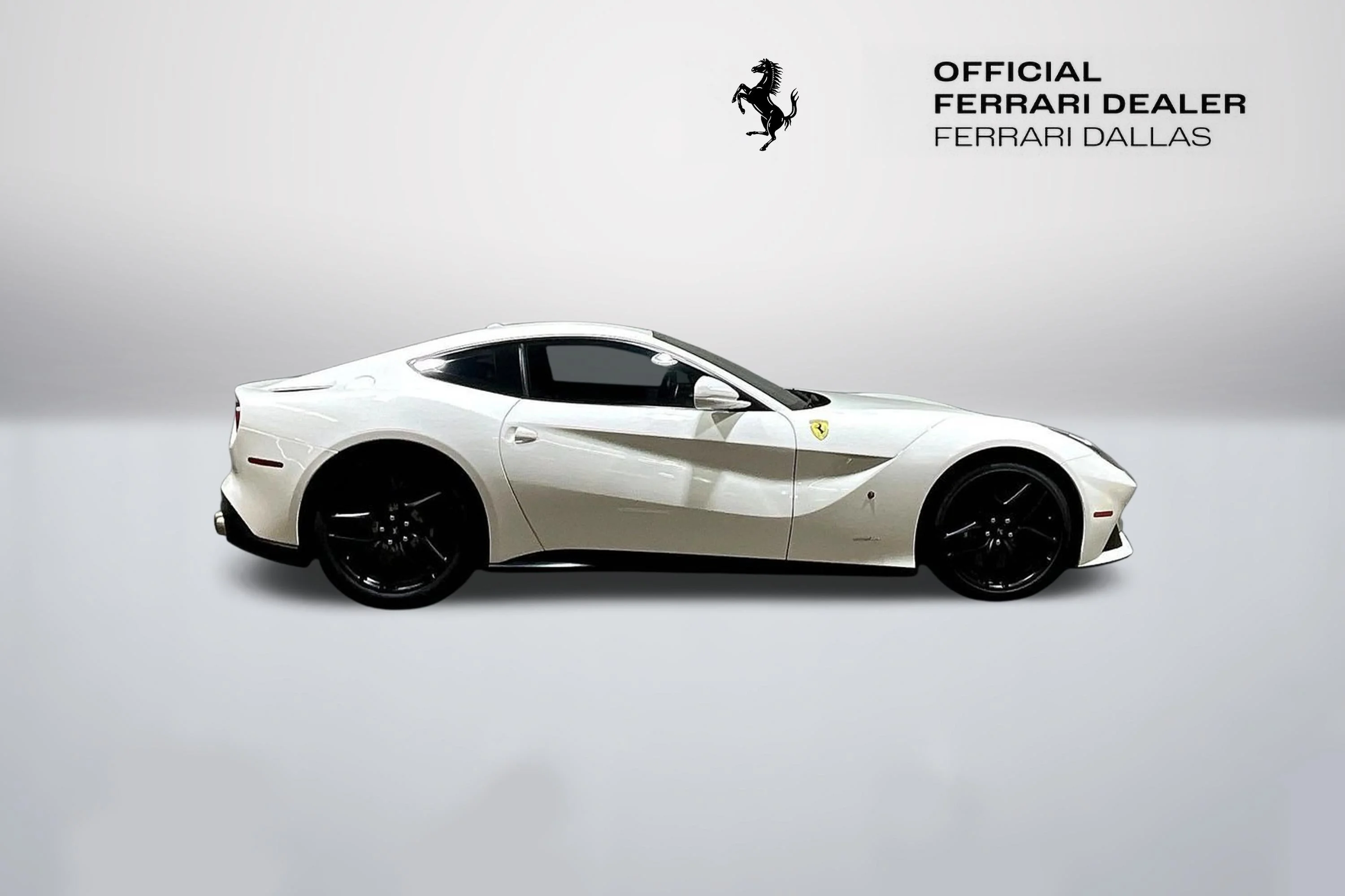 Used 2016 Bianco Avus Ferrari Berlinetta image 4