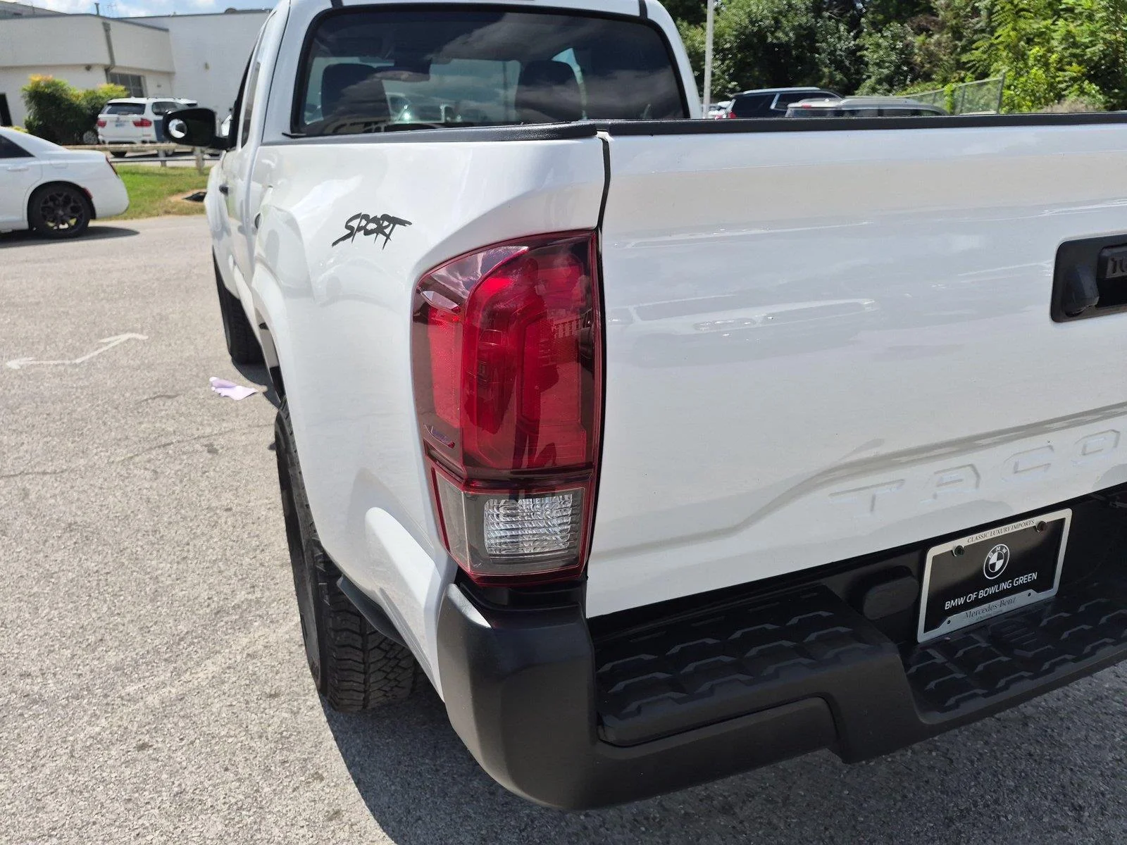 Used 2022 White Toyota SR image 12