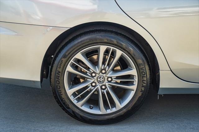 Certified Used 2016 CELESTIAL SILVER METALLIC Toyota  image 11