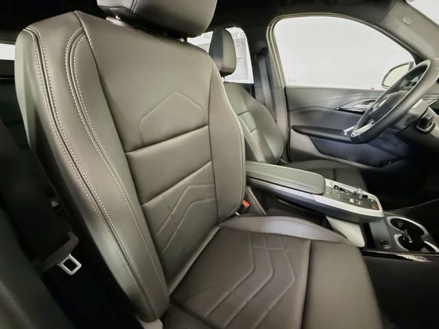New 2026 Silver Metallic BMW xDrive28i image 28