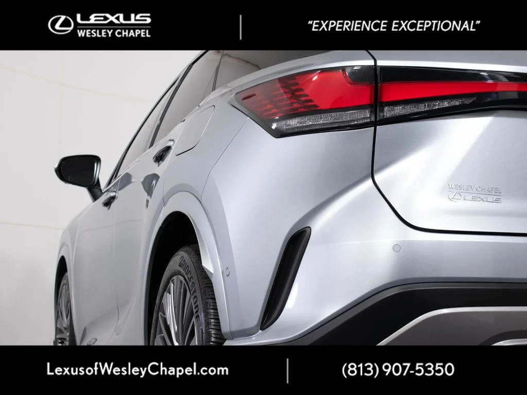 Used 2024 Silver Lexus 350 Luxury image 6