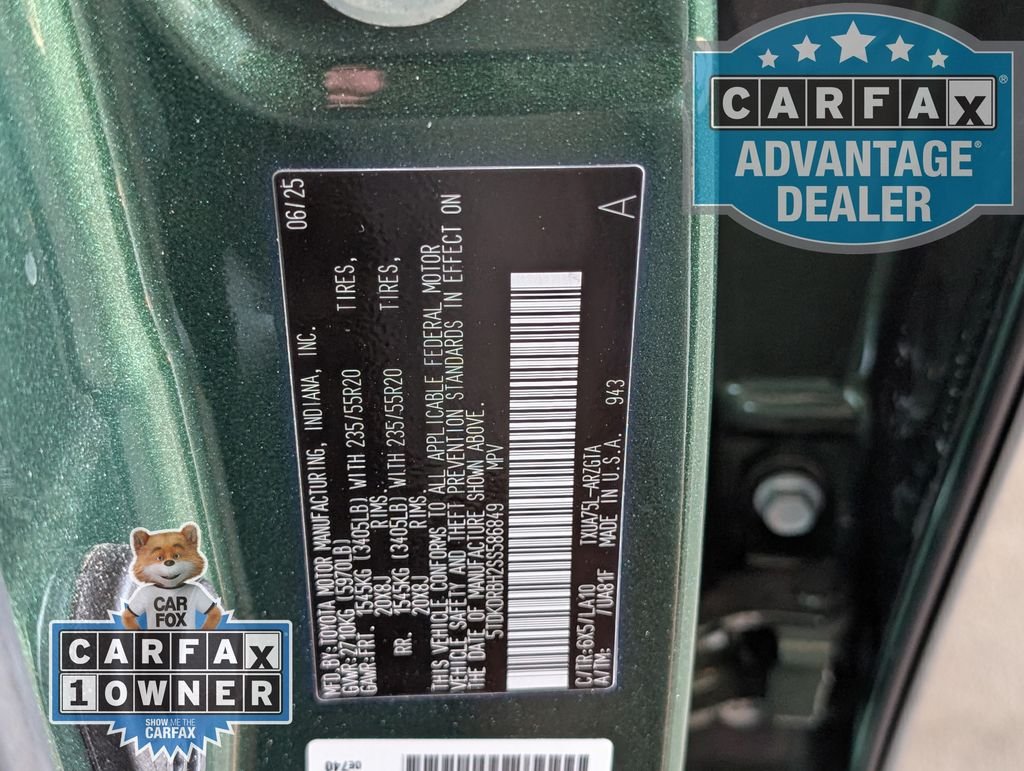 Used 2025 Green Toyota Platinum image 37