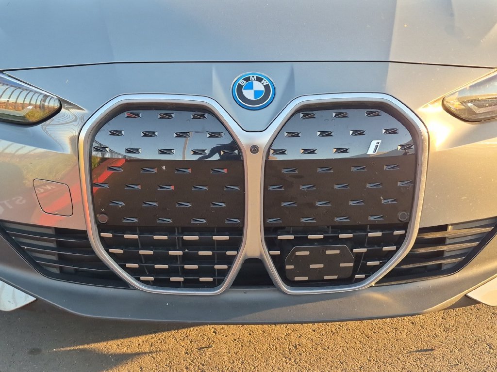 Used 2024 Gray BMW eDrive35 image 5