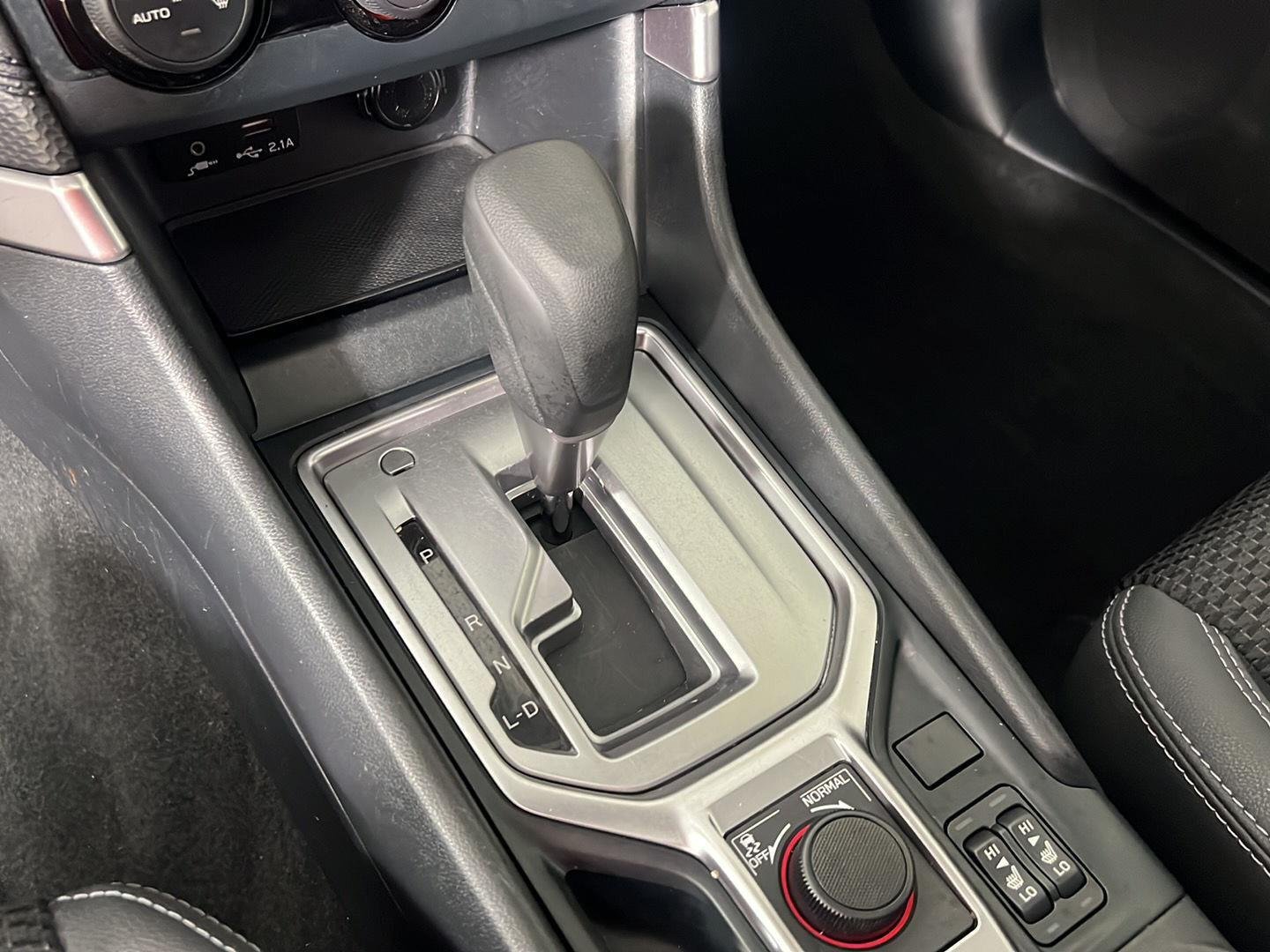 Used 2023 Ice Silver Metallic Subaru Premium image 21