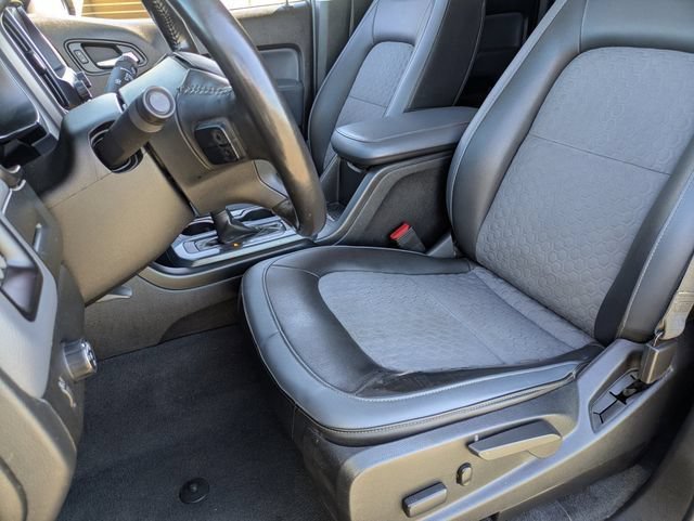 Used 2019 Black Chevrolet Z71 image 15