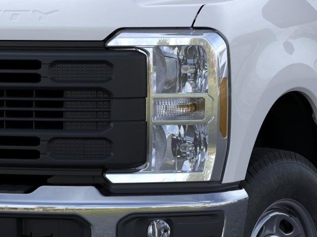 New 2026 Oxford White Ford F-250® XL image 40