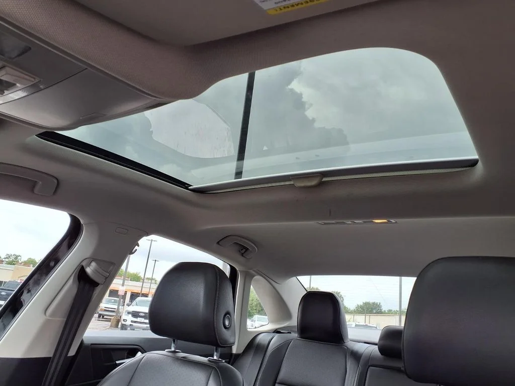 Used 2019 Black Volkswagen  image 14