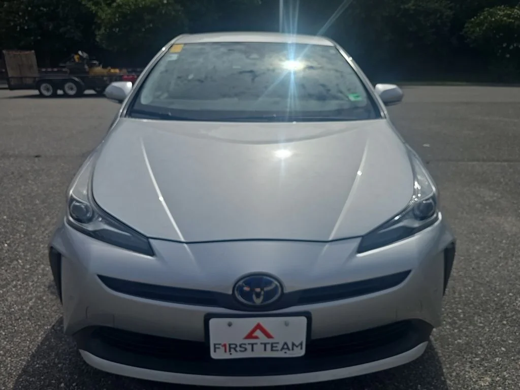 Used 2019 Silver Toyota LE image 2