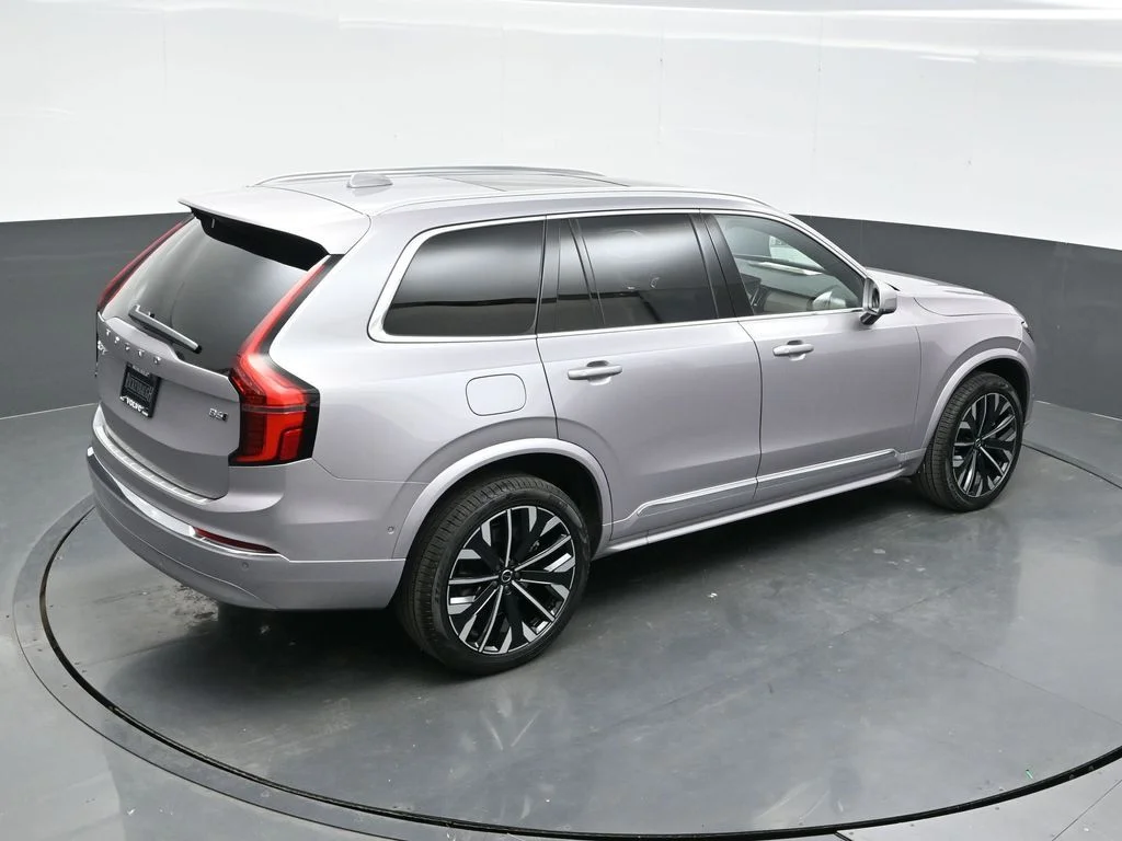 New 2026 Aurora Silver Volvo Plus image 43