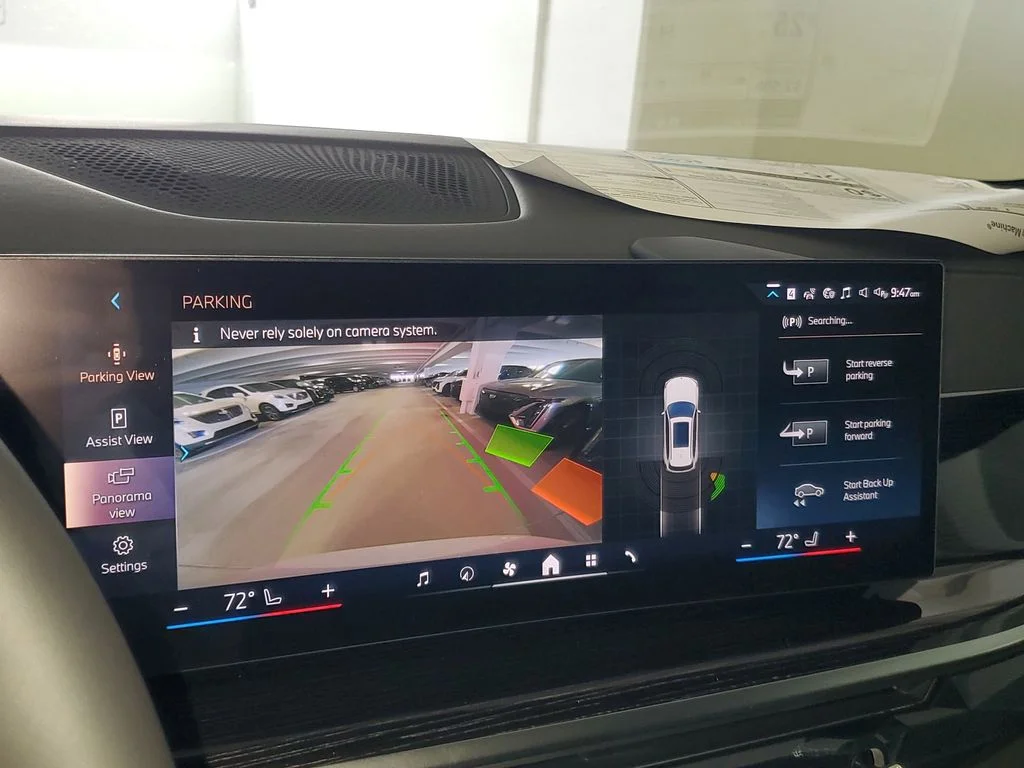 Used 2026 White BMW sDrive40i image 22
