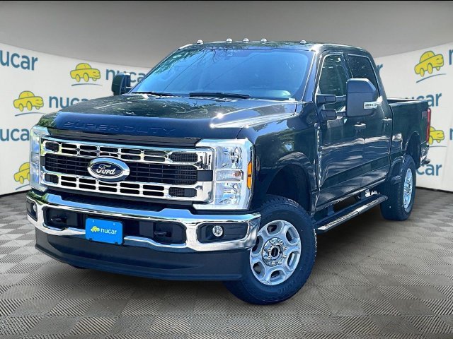 New 2026 Agate Black Metallic Ford XLT image 2