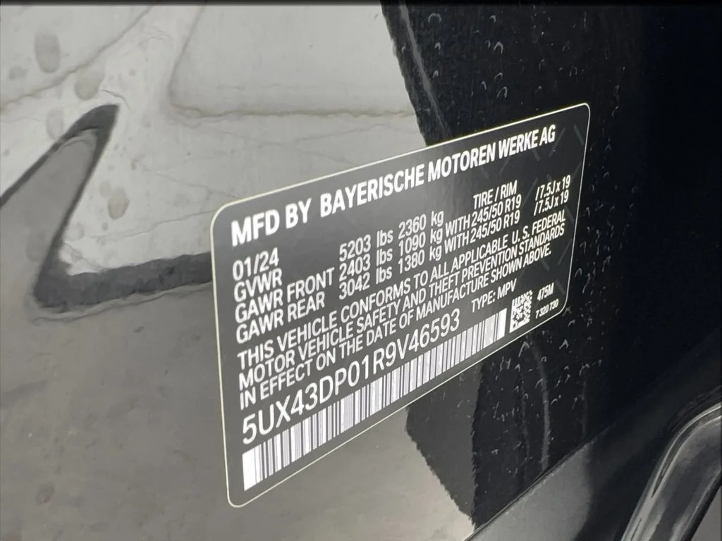 Used 2024 Black BMW sDrive30i image 51