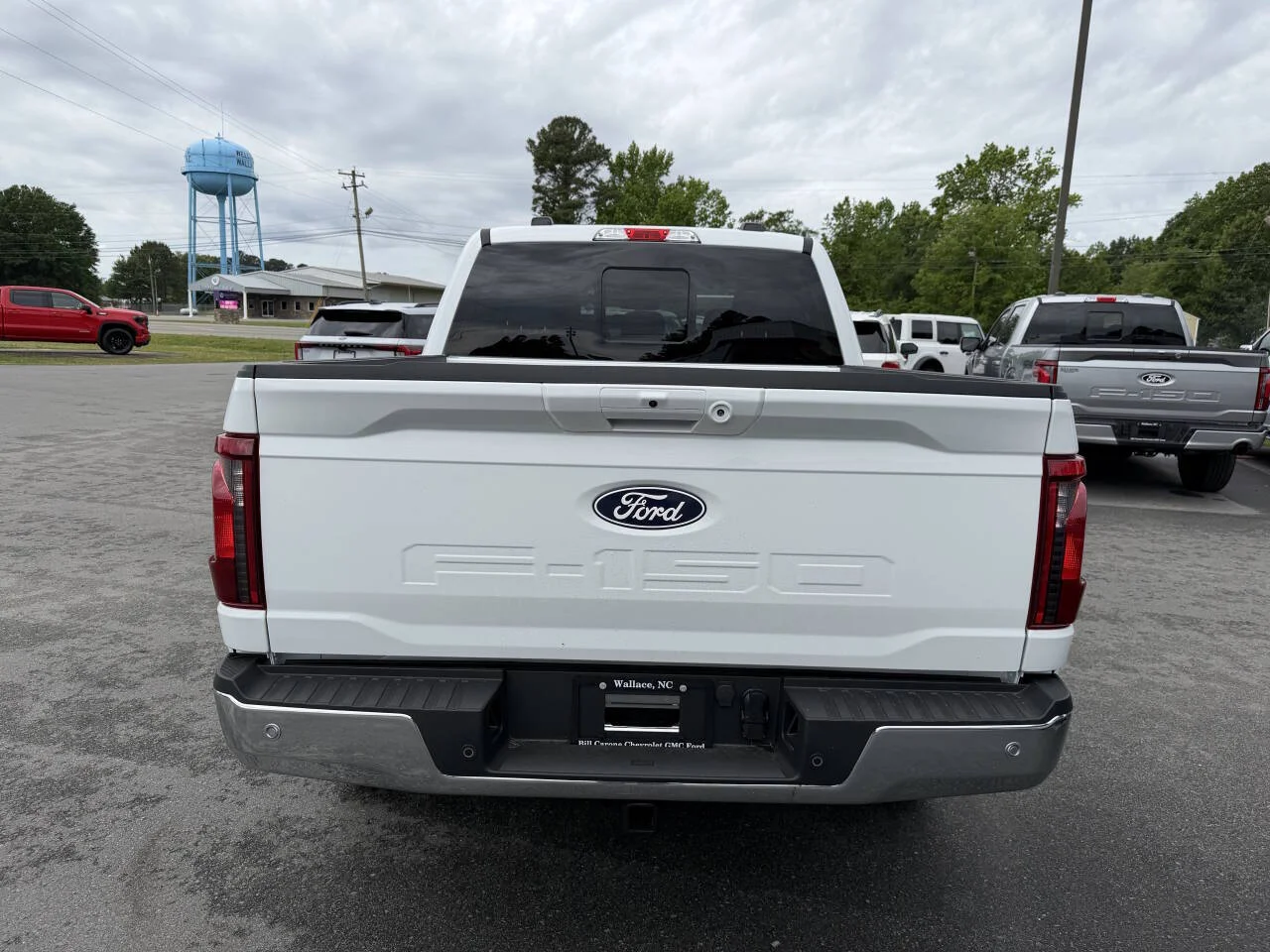 New 2026 Oxford White Ford XLT image 19
