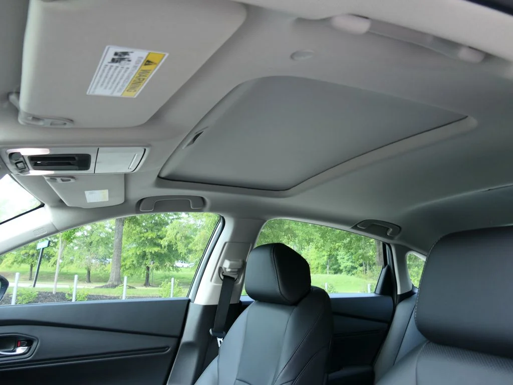 New 2026 Urban Gray Pearl Honda EX-L image 31
