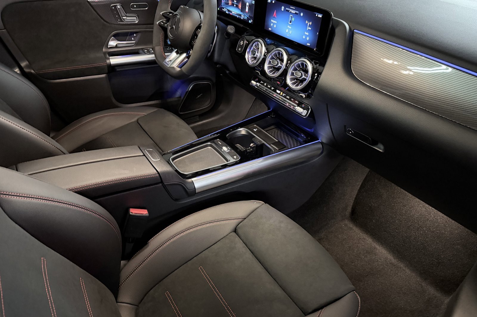 2025 Mercedes-Benz GLA GLA35 AMG - Photo 42