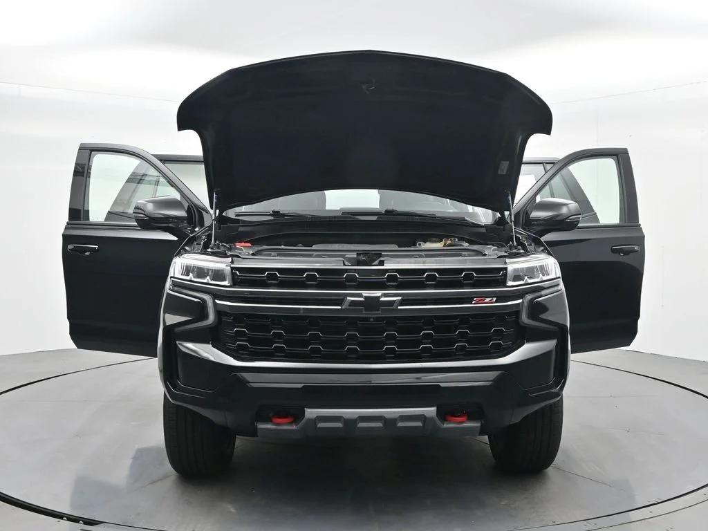 Used 2022 Black Chevrolet Z71 image 40