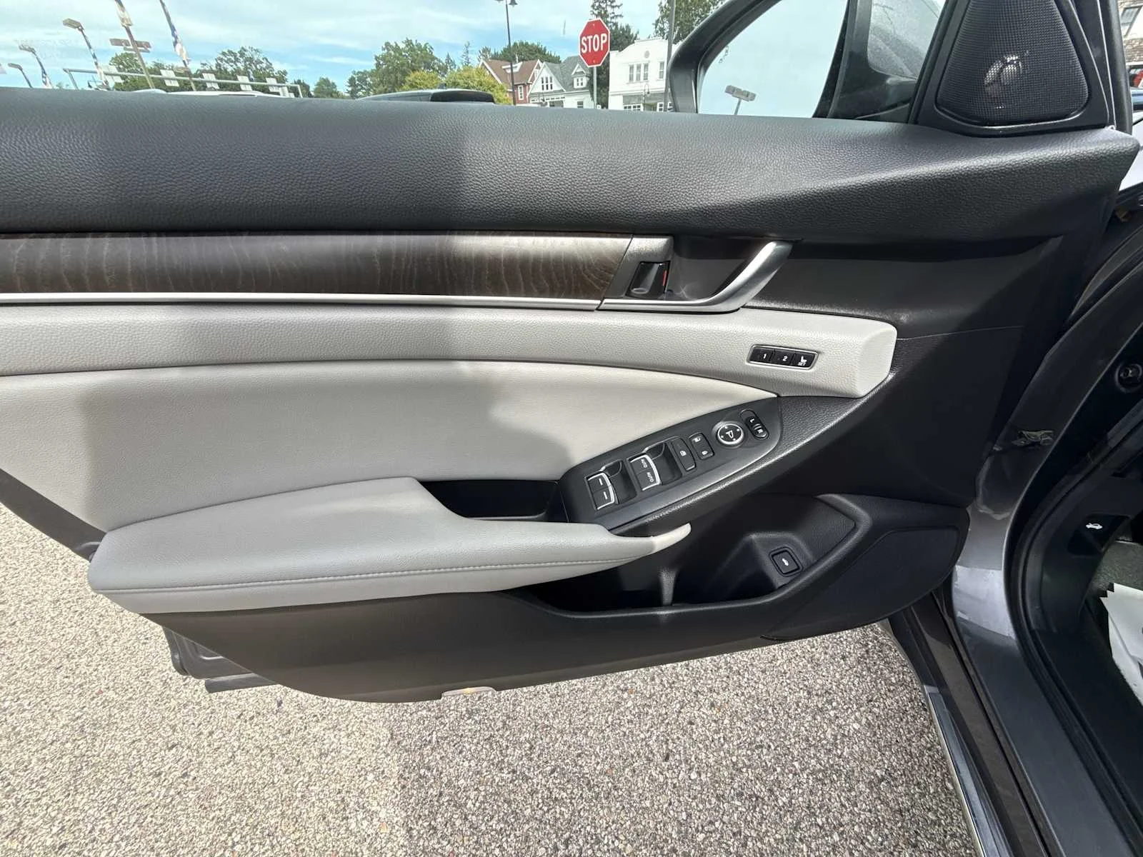 2019 Honda Accord Hybrid Touring - Photo 23