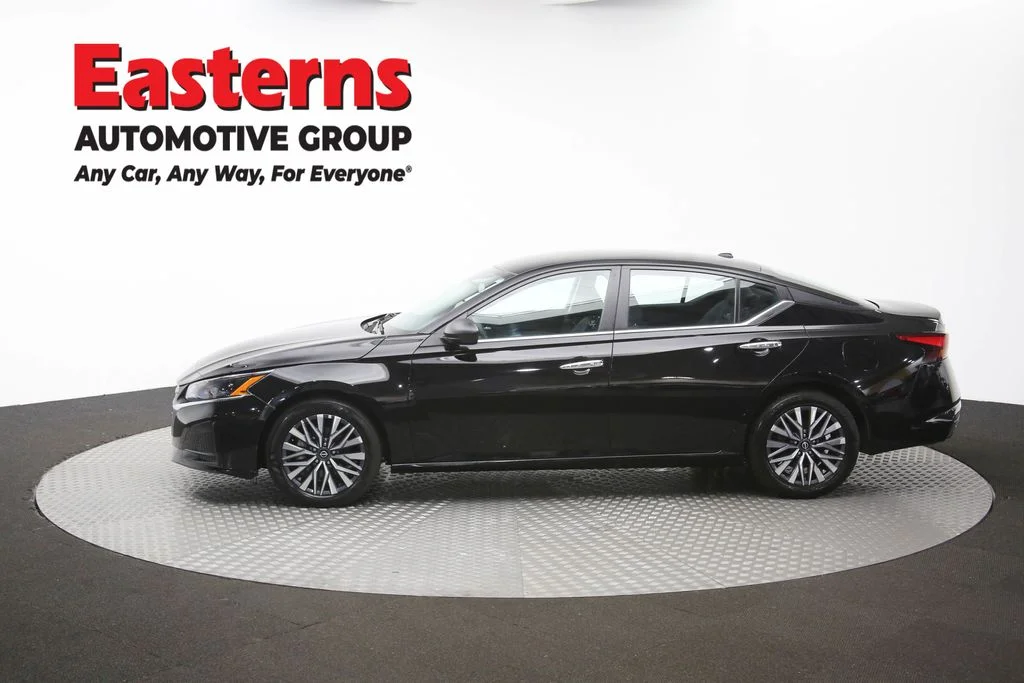 Used 2025 Black Nissan 2.5 SV image 57