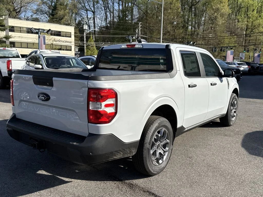 New 2026 White Ford XLT image 4