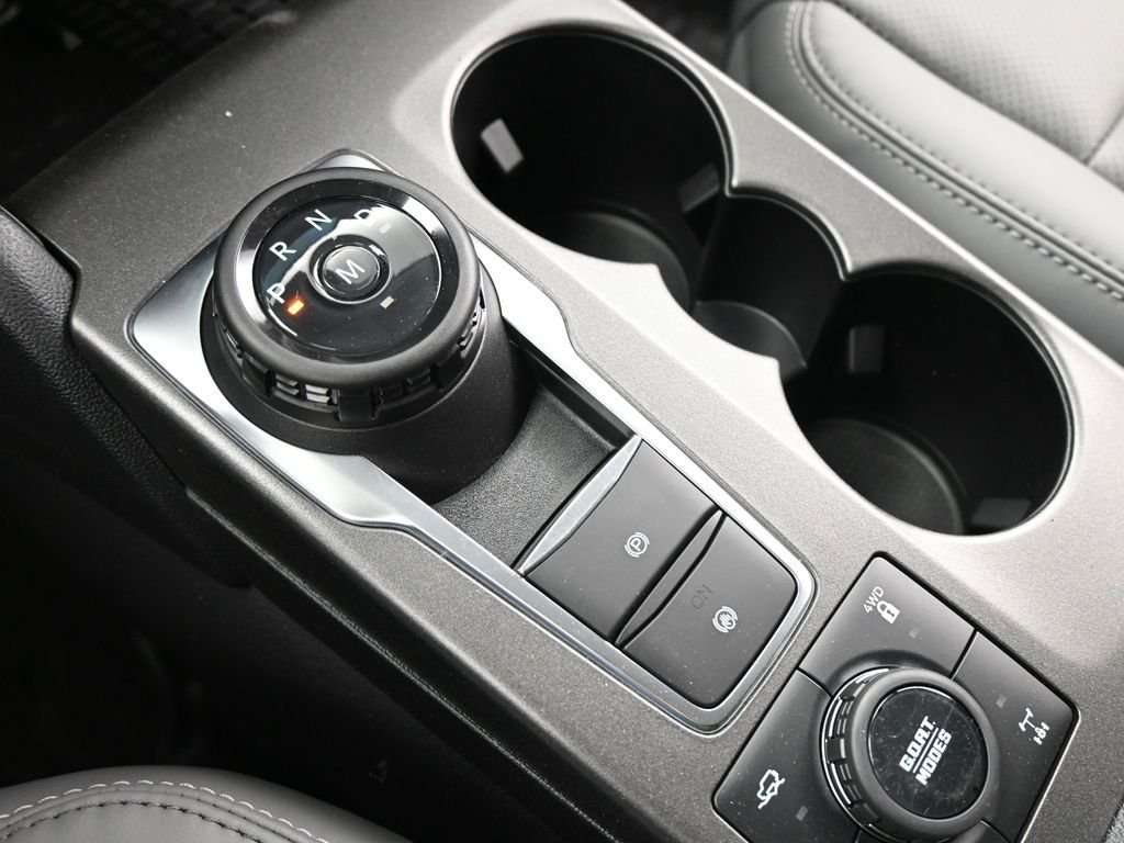 New 2025 Azure Gray Metallic Tri-Coat Ford Badlands image 19
