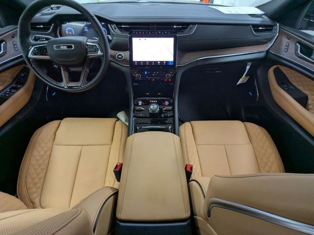 New 2025 Velvet Red Pearl-Coat Exterior Paint Jeep Summit image 16
