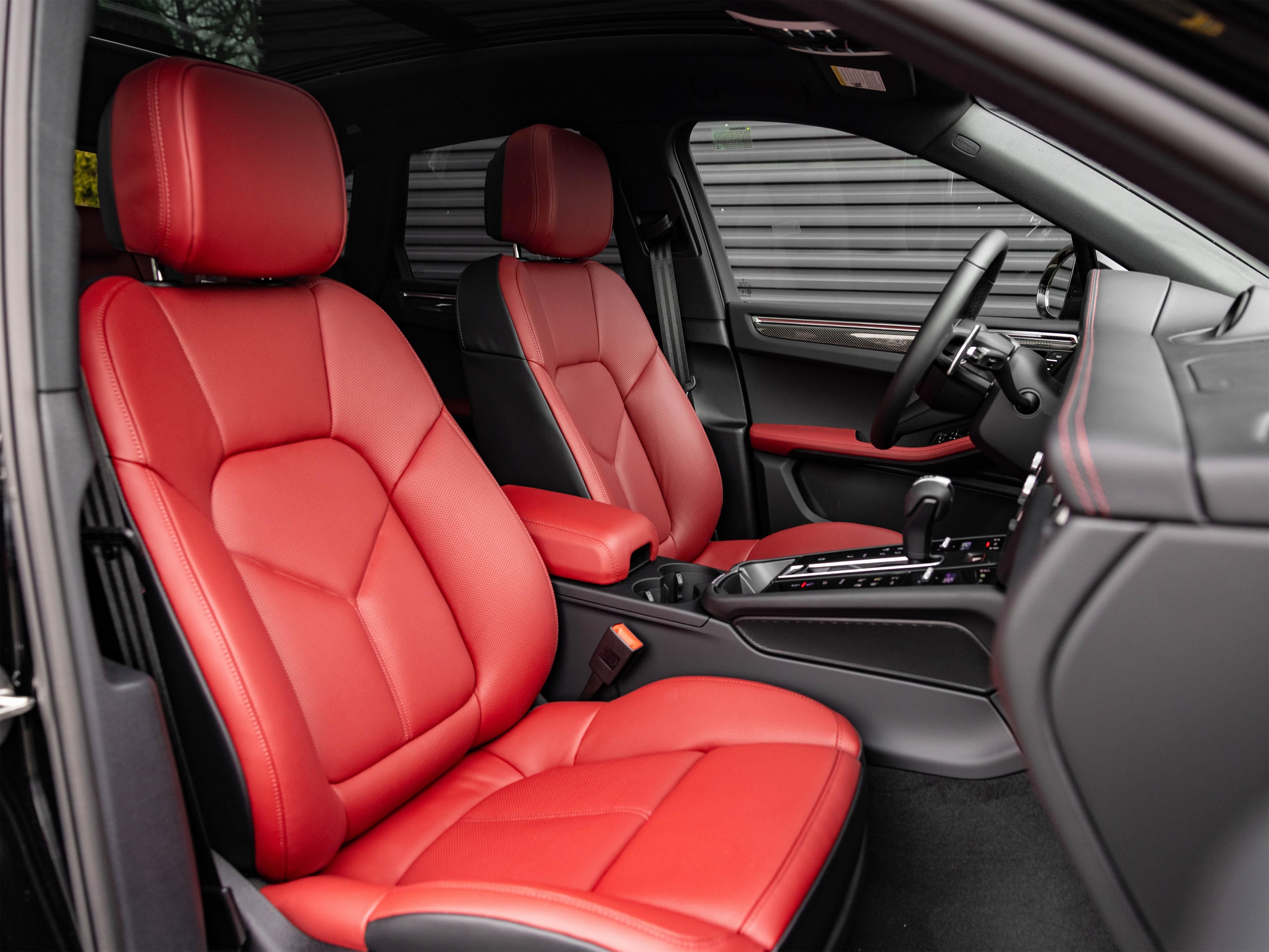 2026 Porsche Macan S - Photo 15
