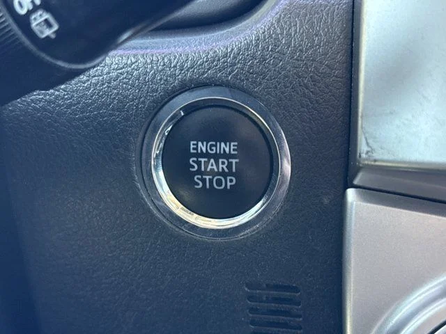 Used 2021 White Toyota SR5 image 21